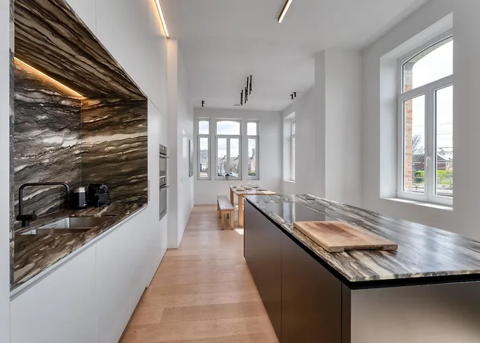 Aime Aan Zee Trendy Beachhouse 5P - With Private Garden & 2 Parkingspots