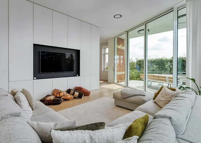 Aime Aan Zee Trendy Beachhouse 5P - With Private Garden & 2 Parkingspots
