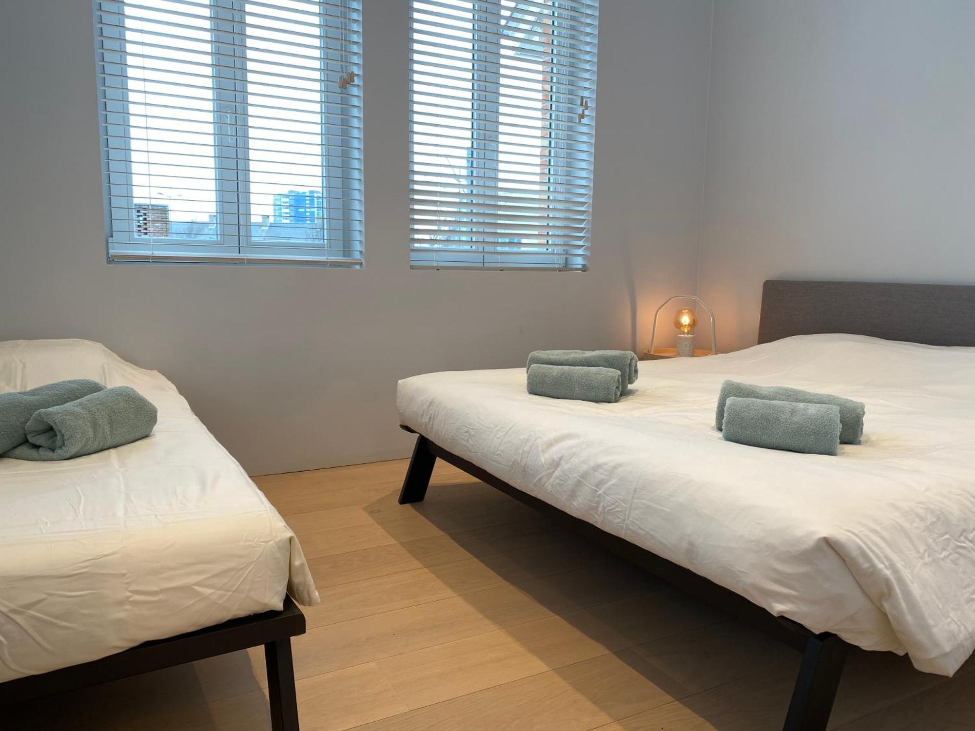 Aime Aan Zee Trendy Beachhouse 5p - With Private Garden & 2 Parkingspots Ostenda